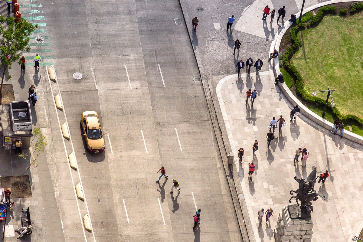 メキシコ中銀、意外にも全会一致は崩れたが